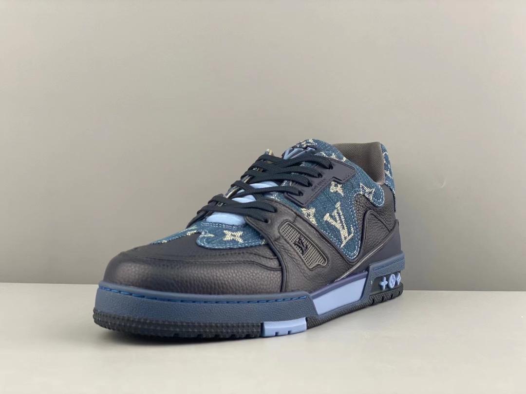 lv-trainers-718_16843502925-1000