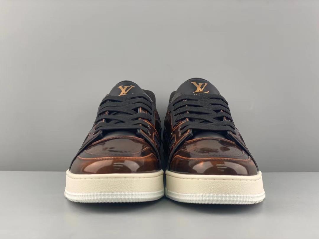 lv-trainers-723_16843503013-1000