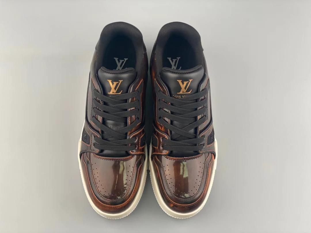 lv-trainers-723_16843503014-1000