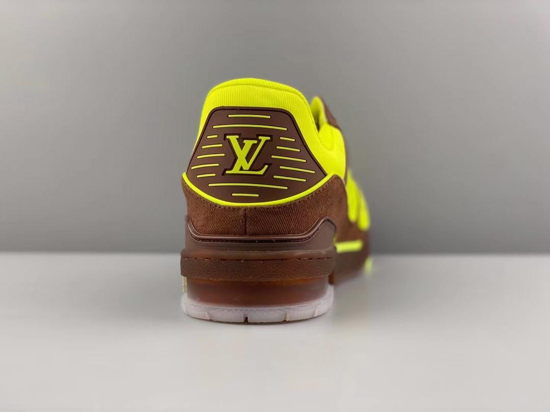 lv-trainers-728_16843503066-1000