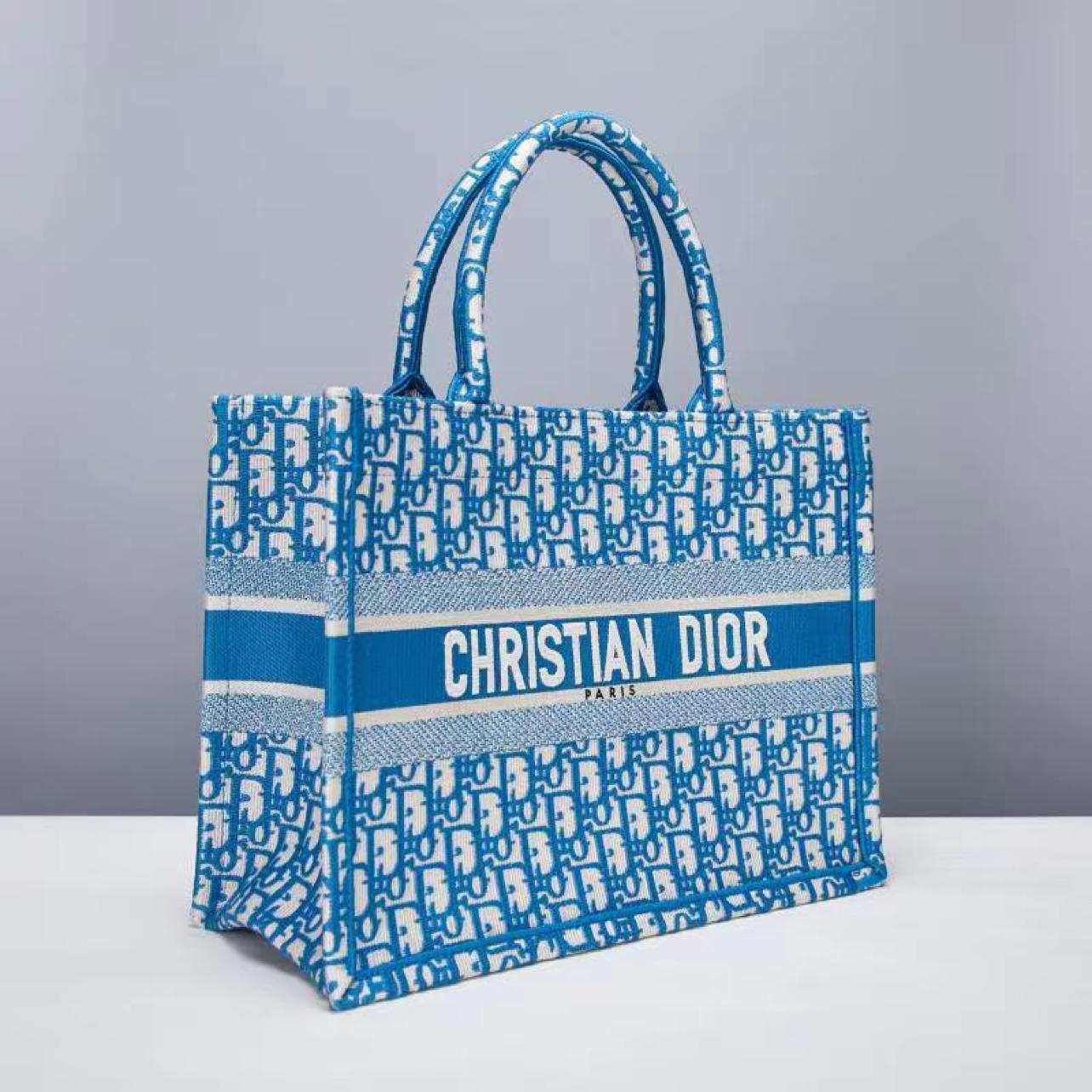 medium-dior-book-tote-133_16843495425-1000