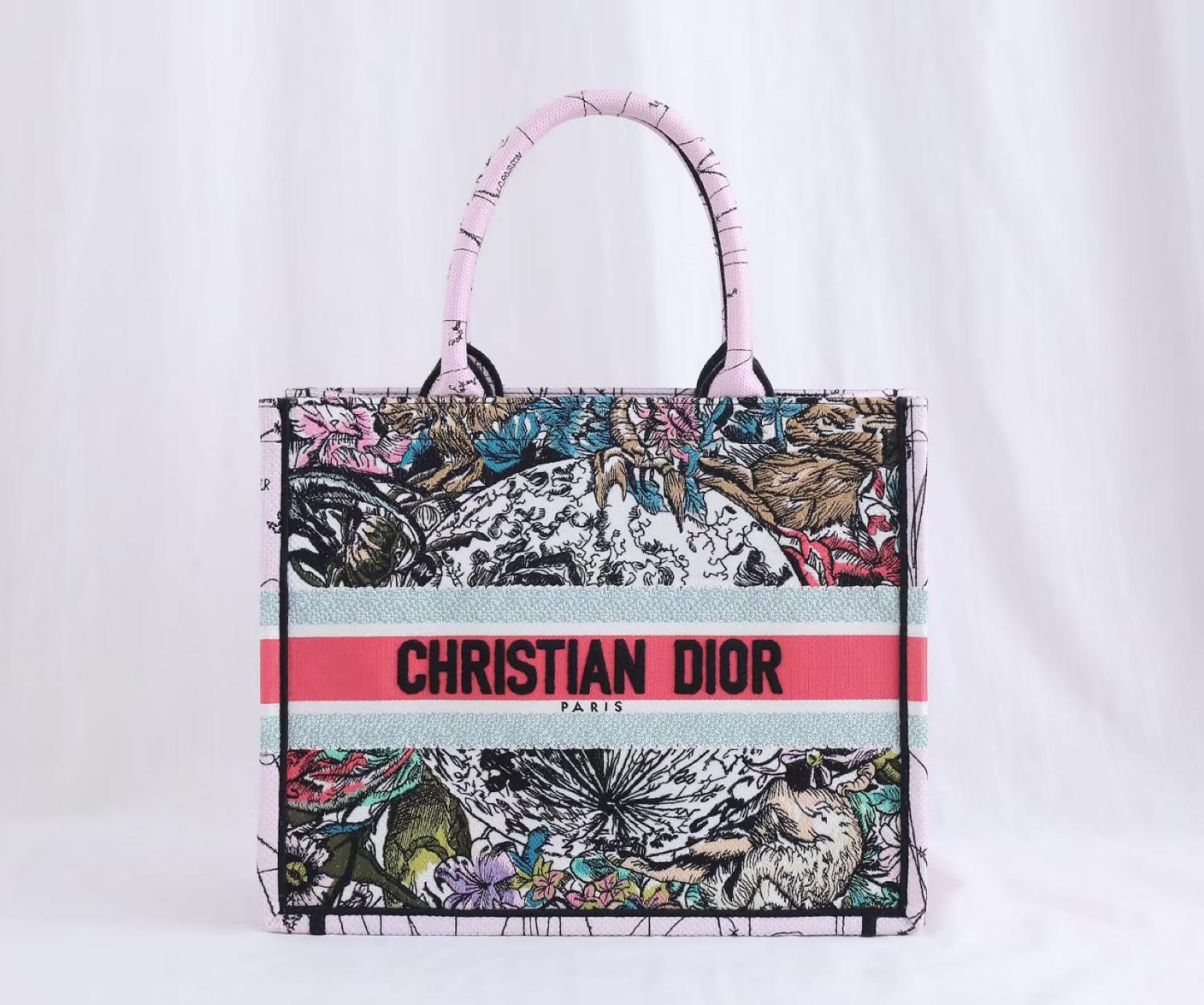 medium-dior-book-tote-136_16843495542-1000