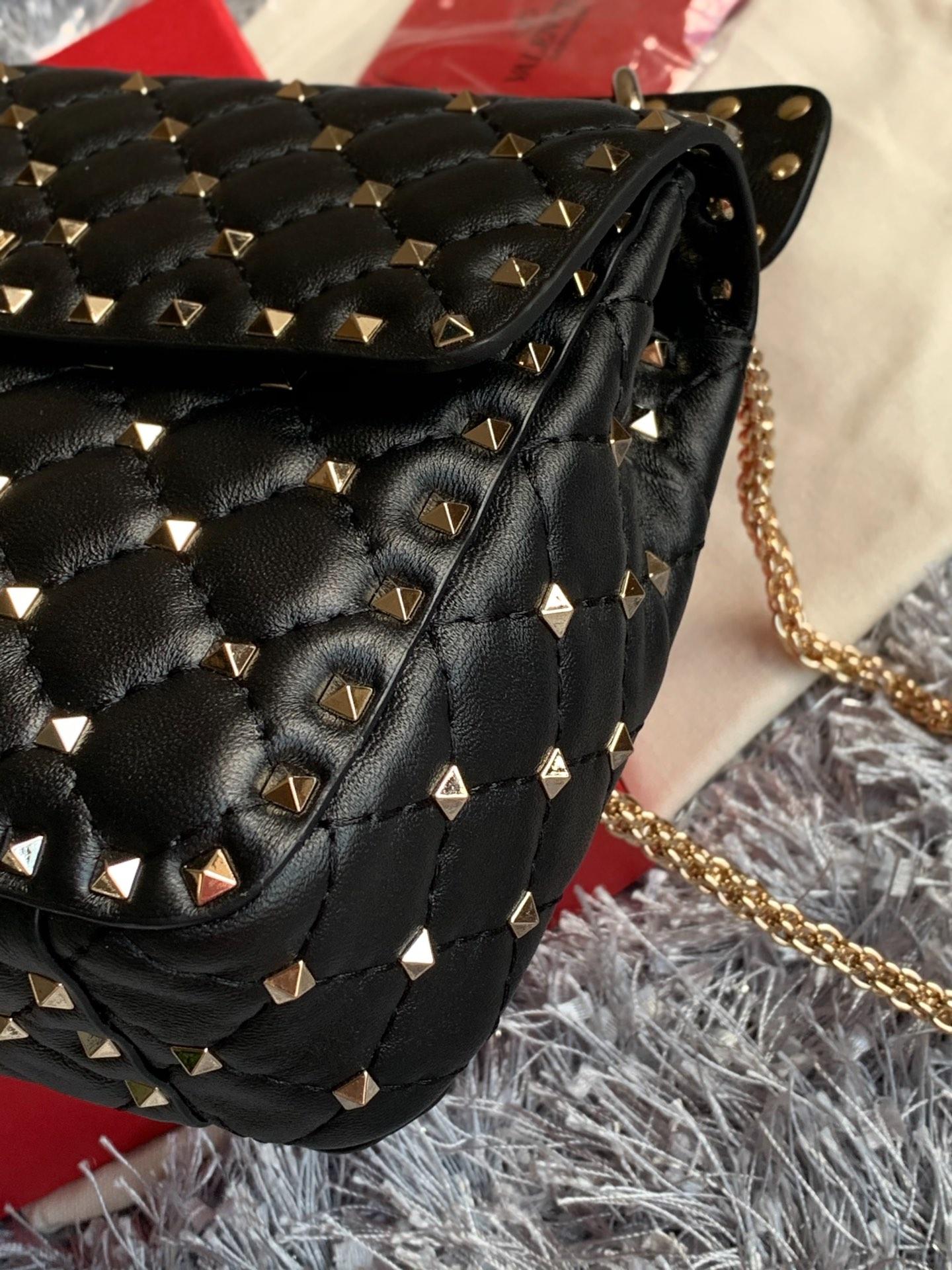 medium-rockstud-spike-nappa-leather-bag-3212_16843962967-1000