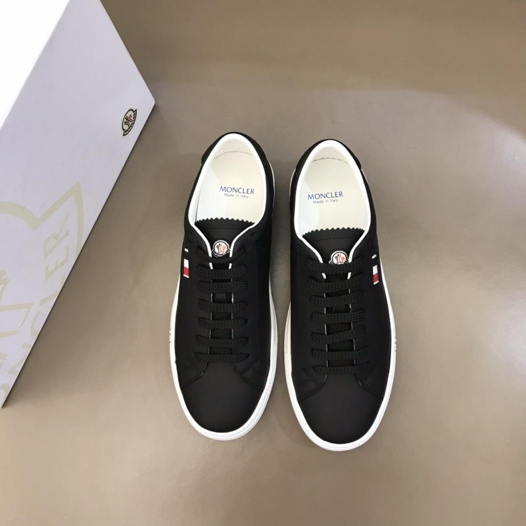 moncler-lace-up-sneakers-1570_16843940504-1000