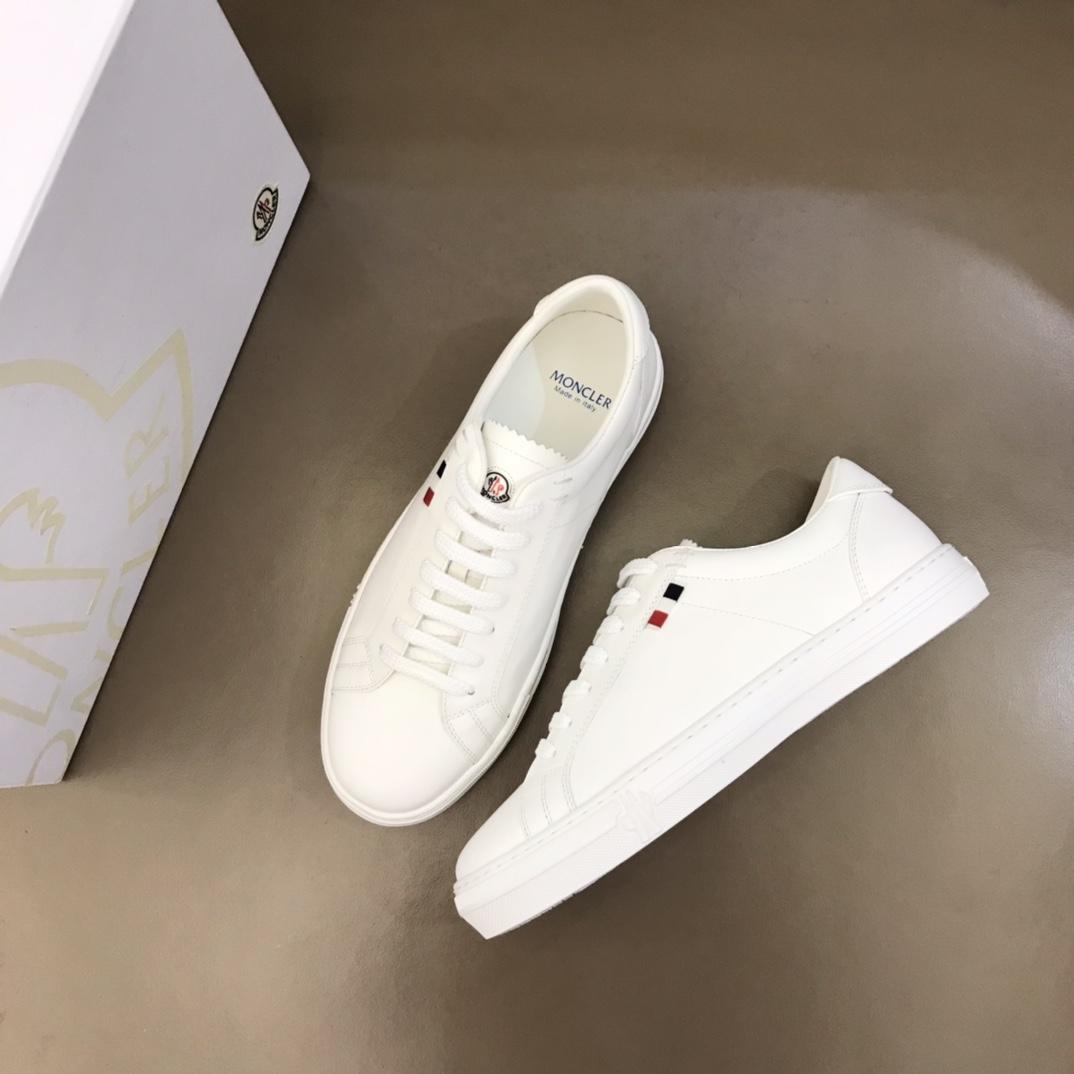 moncler-logo-patch-sneakers-1572_16843940546-1000