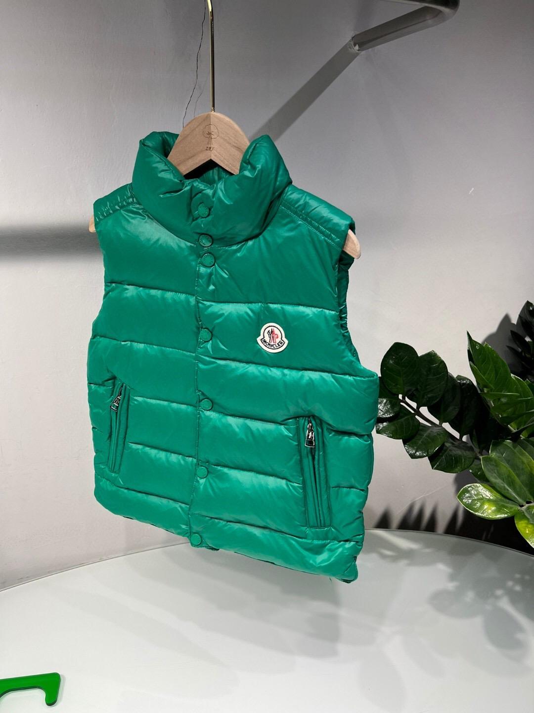 moncler-vest-3991_16843992963-1000