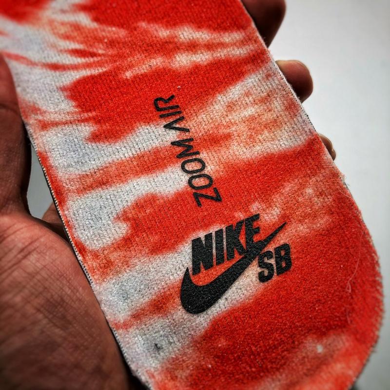 nike-sb-dunk-low-tie-dye-raygun-2019-sneakers-1016_168435092716-1000