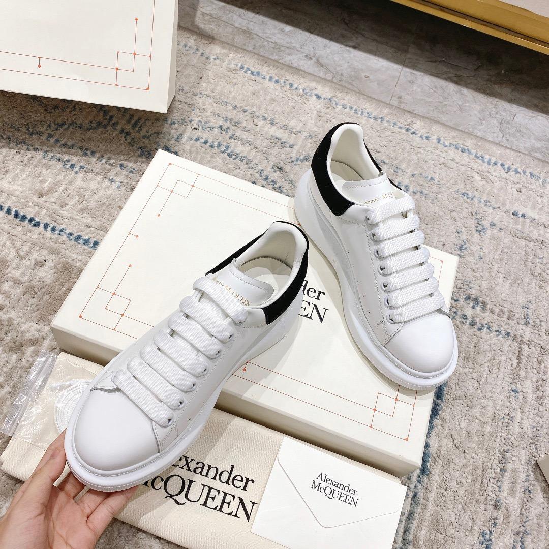 oversized-sneaker-7299_16844049815-1000