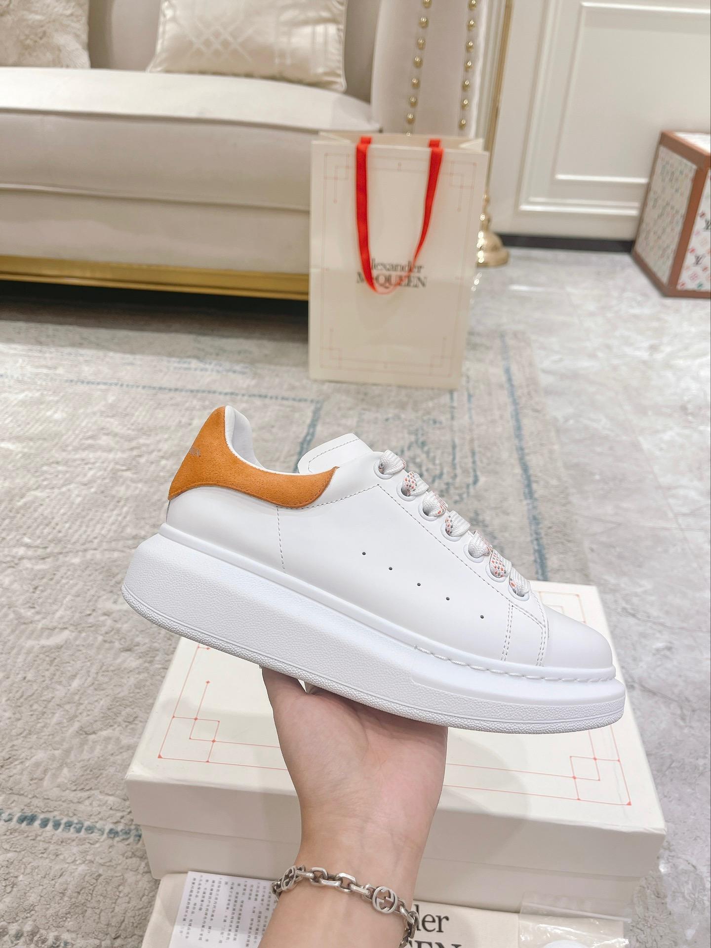 oversized-sneaker-7300_16844049822-1000