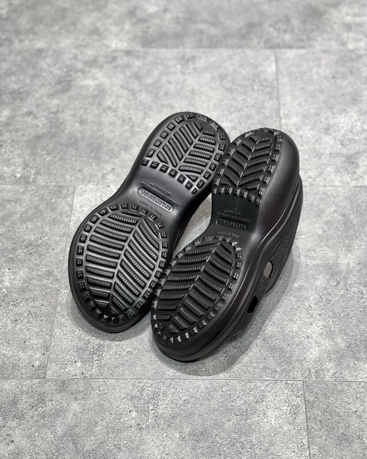 pool-crocs-slide-sandal-6785_16845015468-1000