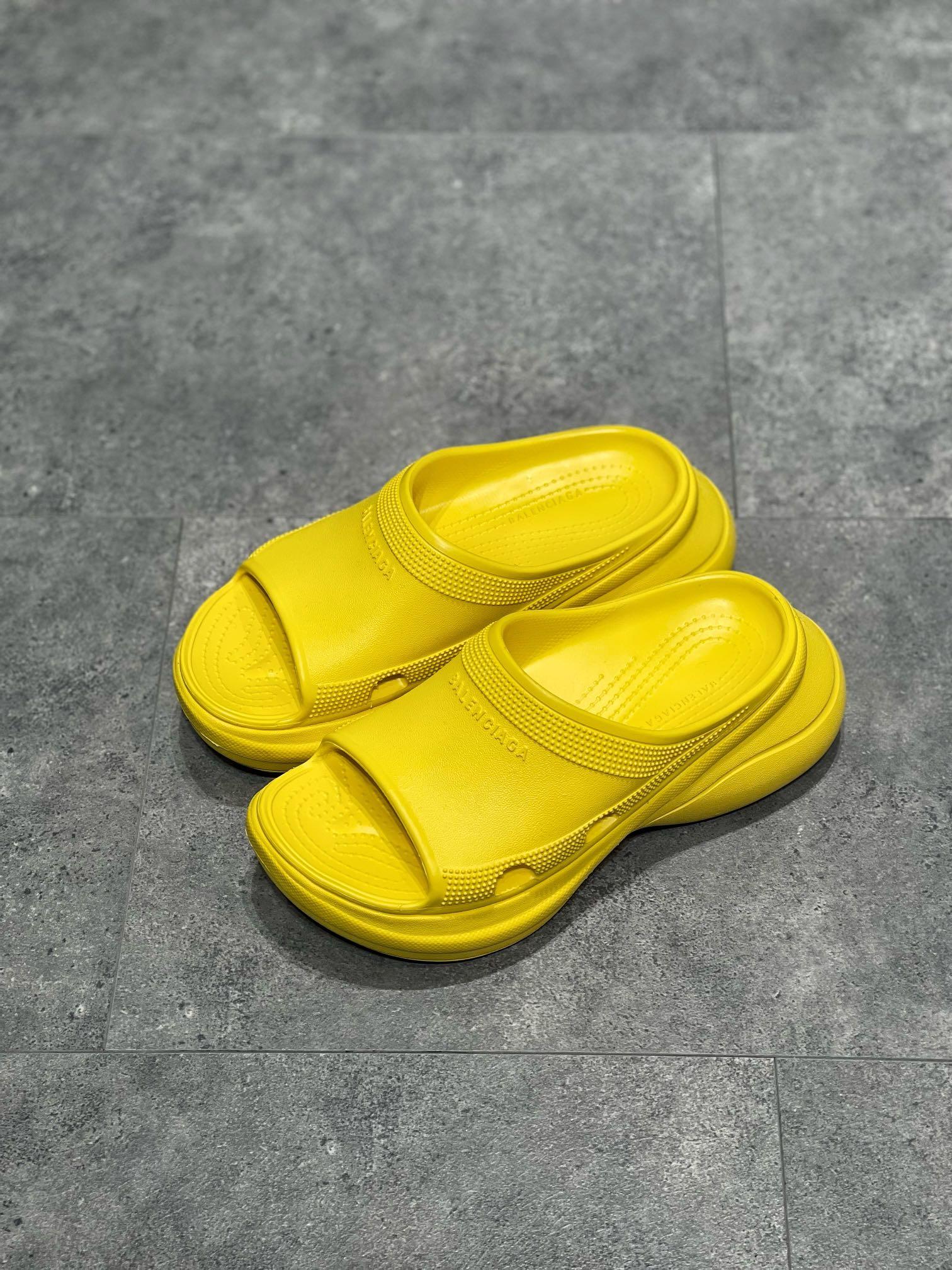 pool-crocs-slide-sandal-6788_16845015522-1000