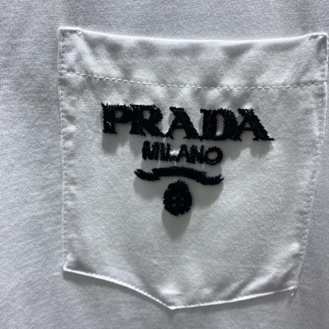 prada-cotton-t-shirt-386_16844973554-1000