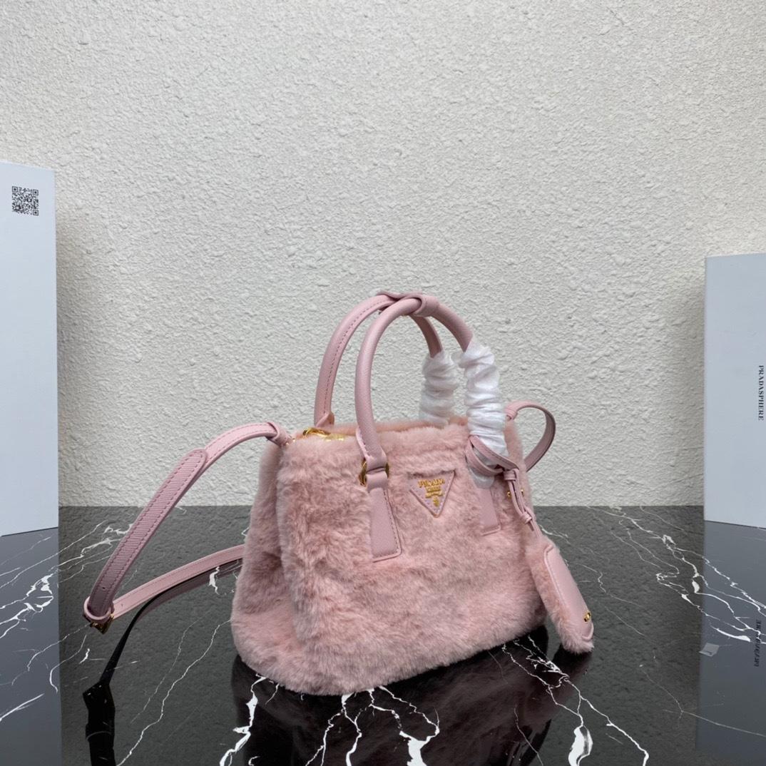 prada-galleria-shearling-mini-bag-5938_16844022493-1000