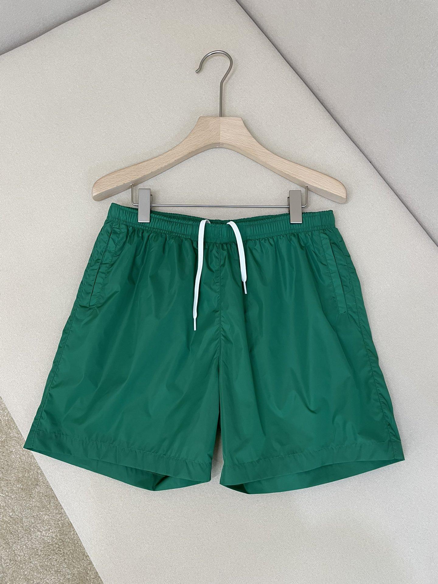 prada-shorts-7466_16844051441-1000