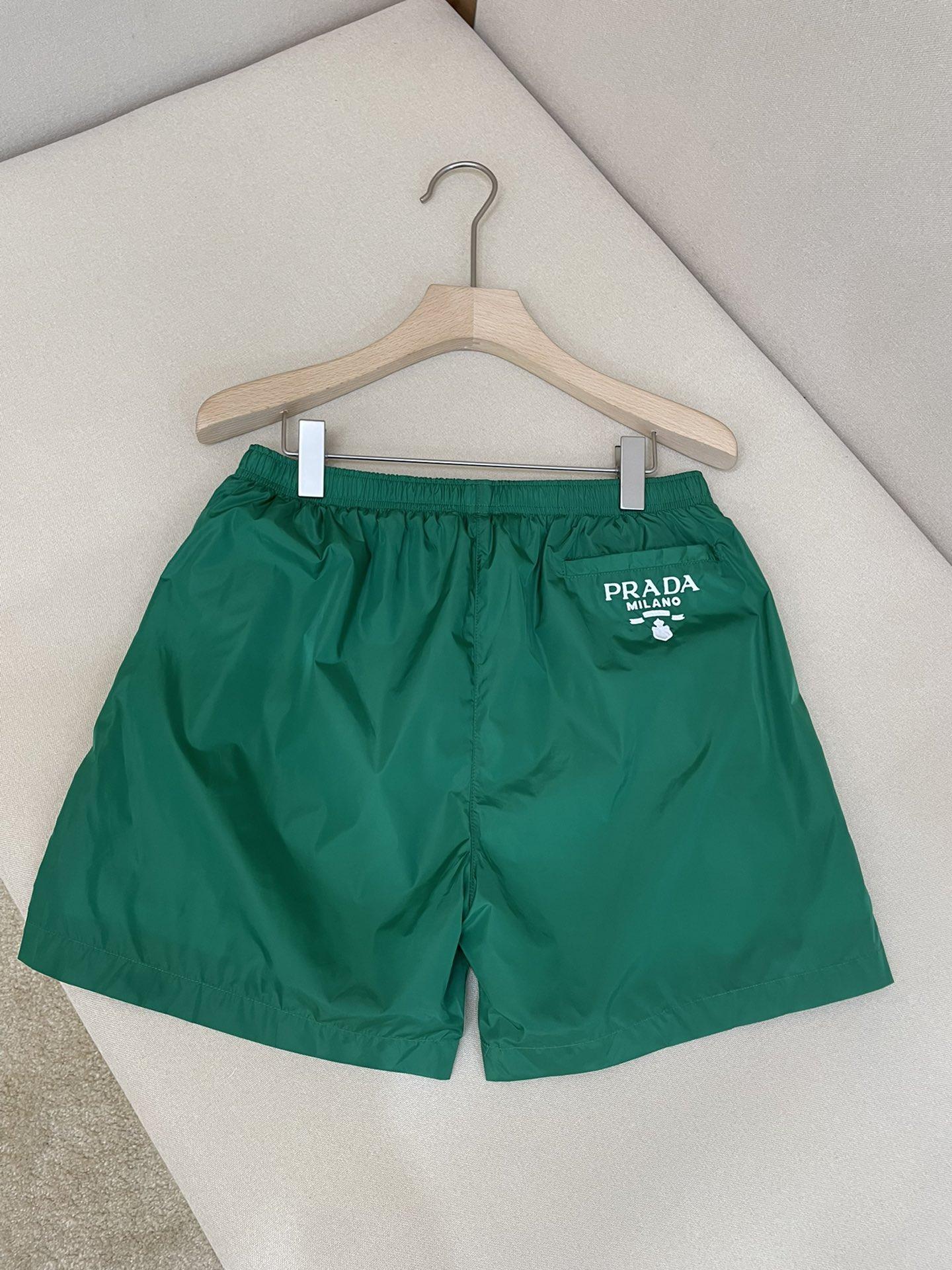 prada-shorts-7466_16844051442-1000