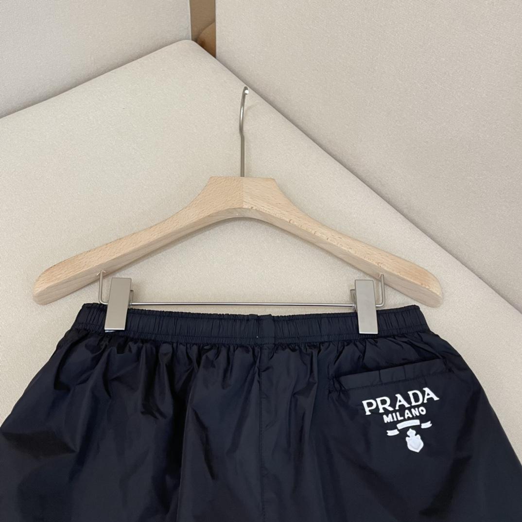 prada-shorts-7467_16844051464-1000