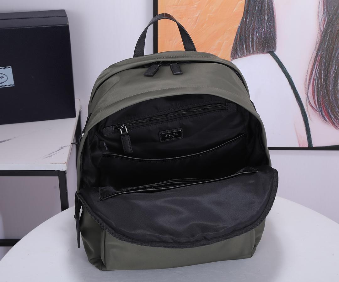 re-nylon-and-saffiano-leather-backpack-2646_16843956267-1000