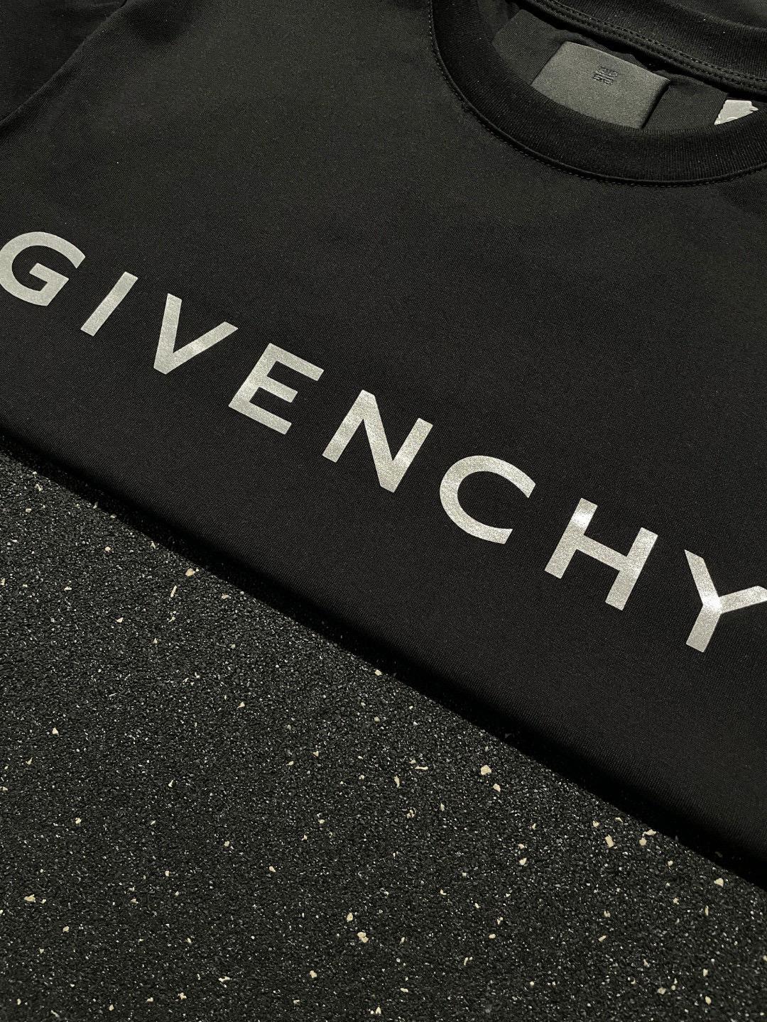 reflective-givenchy-slim-fit-t-shirt-in-cotton-6835_16845016006-1000