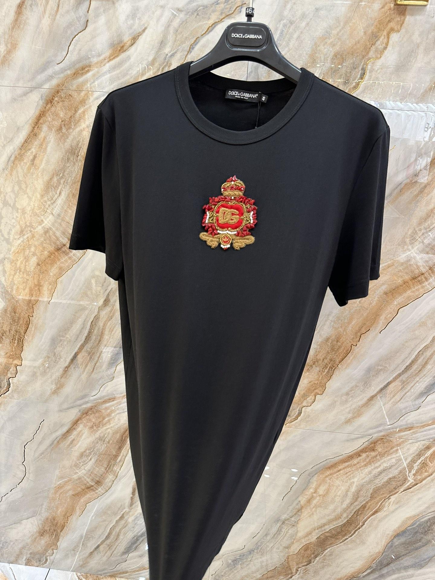 silk-jersey-t-shirt-with-heraldic-dg-patch-6721_16845014872-1000