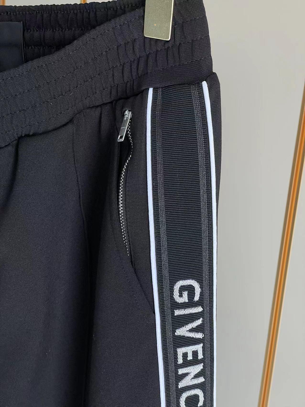 slim-fit-jogger-pants-in-jersey-with-givenchy-bands-6628_16845014258-1000