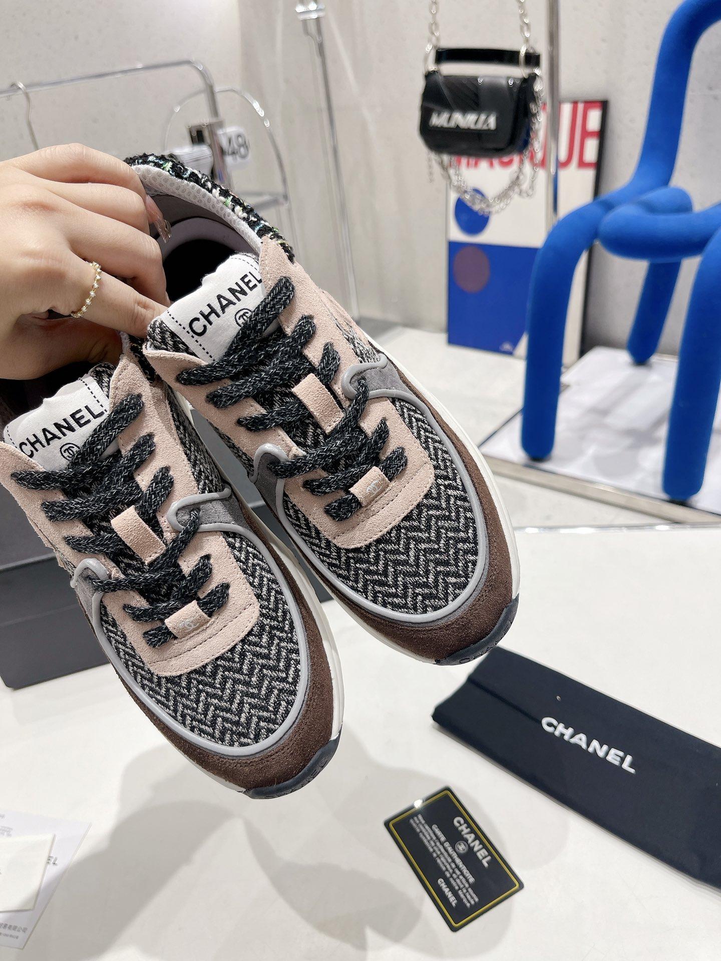 sneakers-6752_16844042808-1000