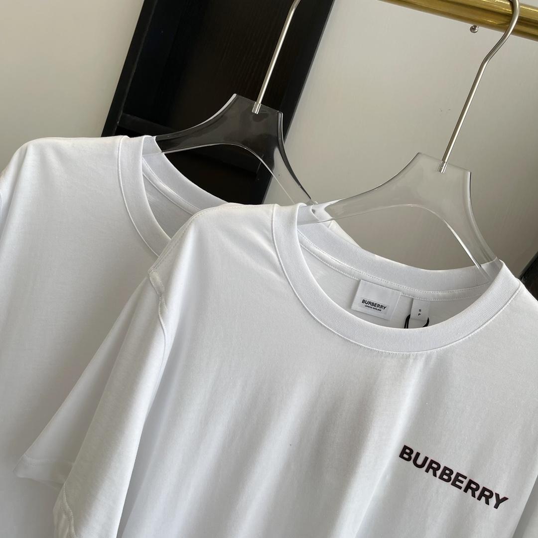 t-shirt-with-burberry-logo-342_16844972348-1000