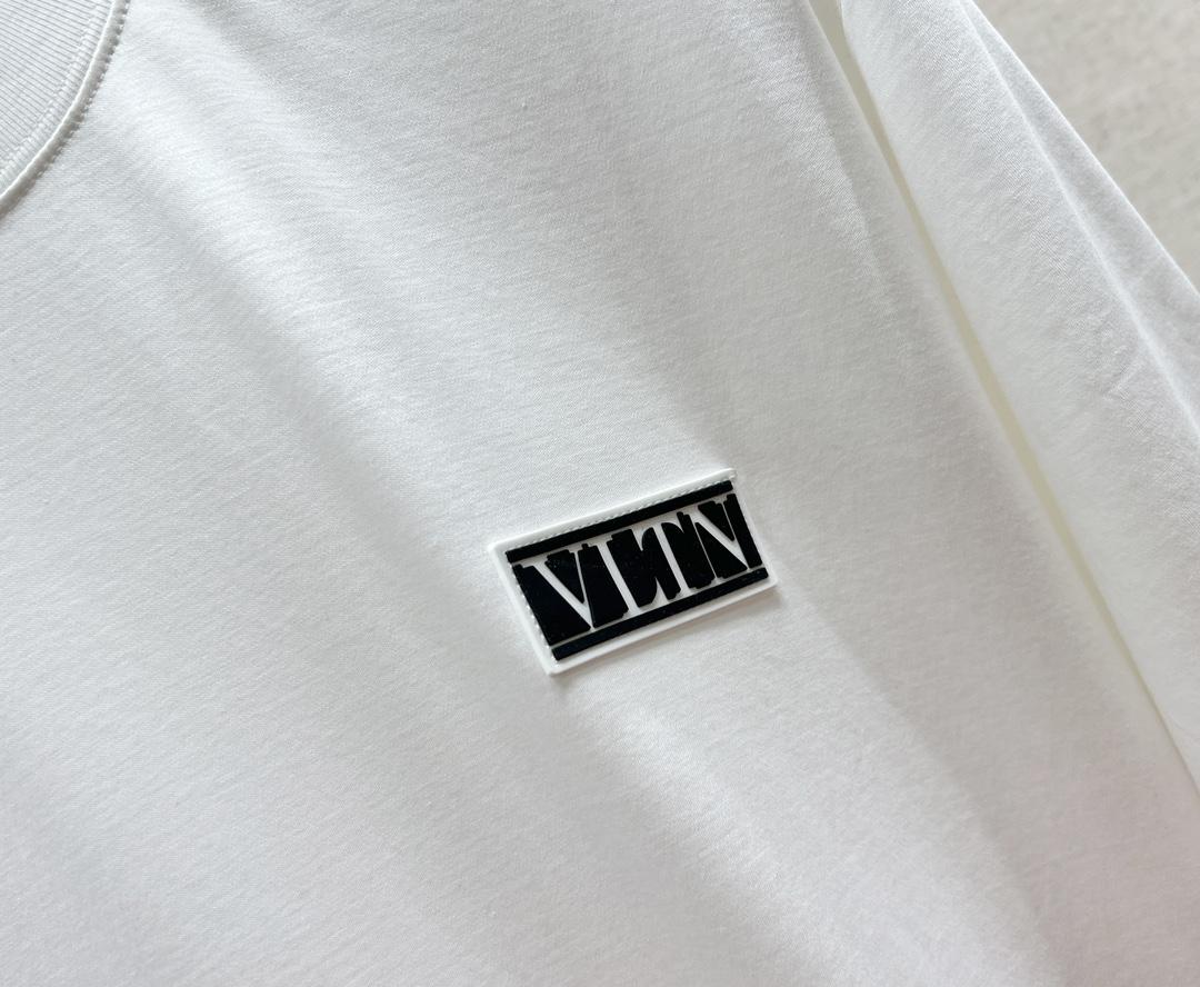 t-shirt-with-vltn-tag-594_16844975074-1000