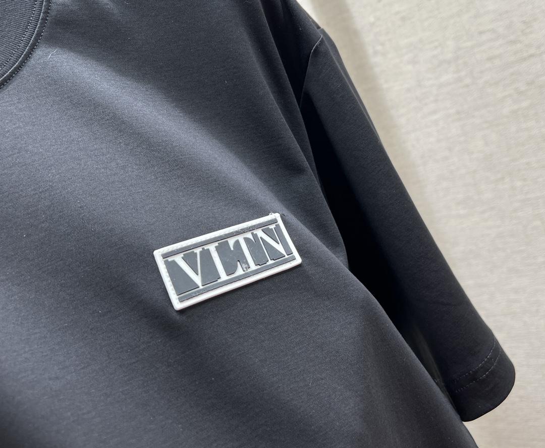 t-shirt-with-vltn-tag-595_16844975083-1000