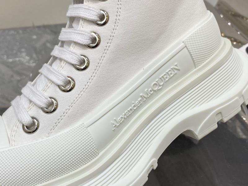 tread-slick-boot-in-white-1244_16843929627-1000