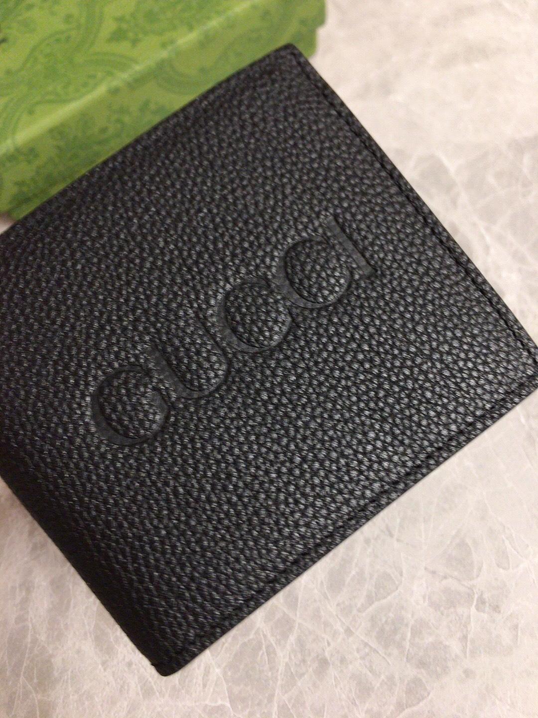 wallet-with-embossed-gucci-logo-2121_16843948929-1000